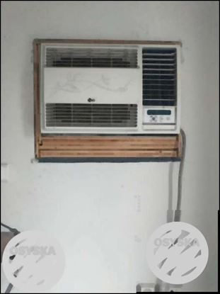 LG window 1.5 ton ac excellent condition