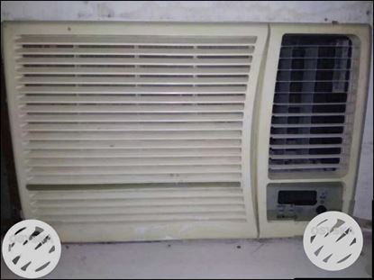 LG Window-type Air Conditioner