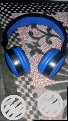 Fixed rate , brand new headphone , 2months older