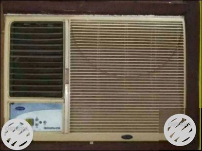 Window ac very good condition with original remote