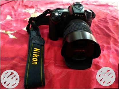Nikon D90 DSLR Camera with Box. *Nikon D90 DSLR