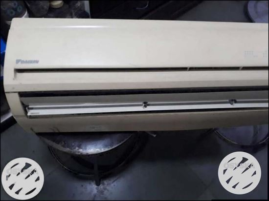 White Split-type AC Unit