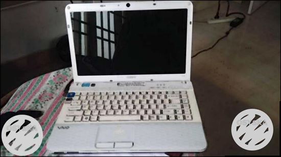 Sony laptop for sale i3 processor 6gb ram and