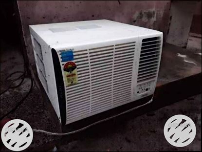 5 star voltas window ac 1.5 ton with bill new condition