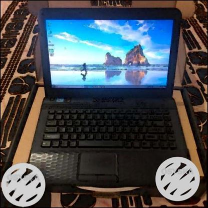 SonyVaio Core i5 2.6ghz 8gbram 500hd 3gb NVIDIA Grpix 5hrs btry box