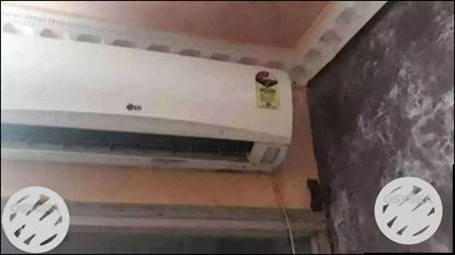 White Split Type Air Conditioner