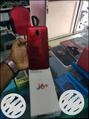 Samsung J6 plus 4/64gb 5days used 1 year warranty