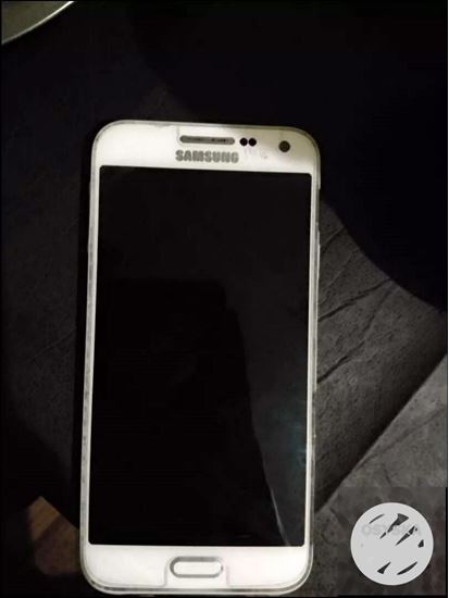 Samsung e5