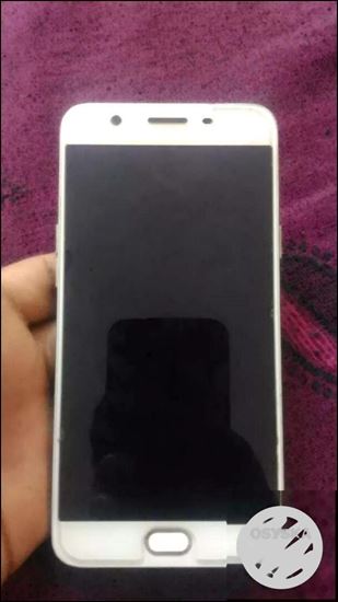 Oppo f1s 2 year old