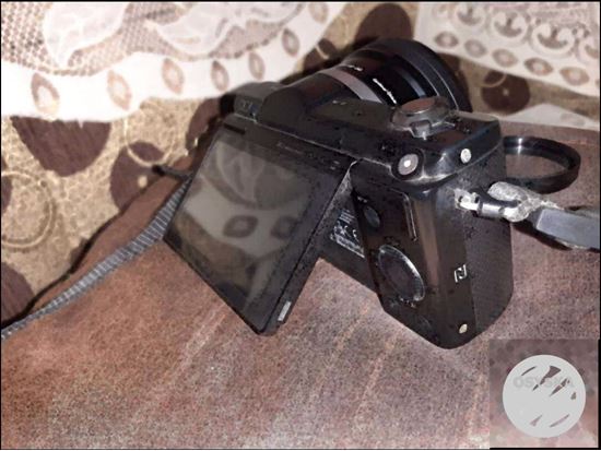 Sony Alpha5000 Mirrorless Camera 16-50 OSS lens